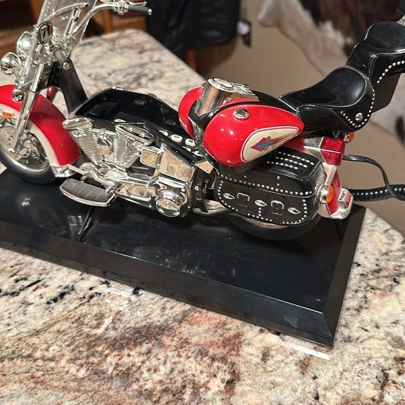 Harley Davidson telephone - Picture 3 of 6